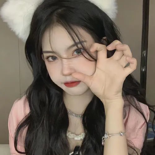女孩罗塞玛莉